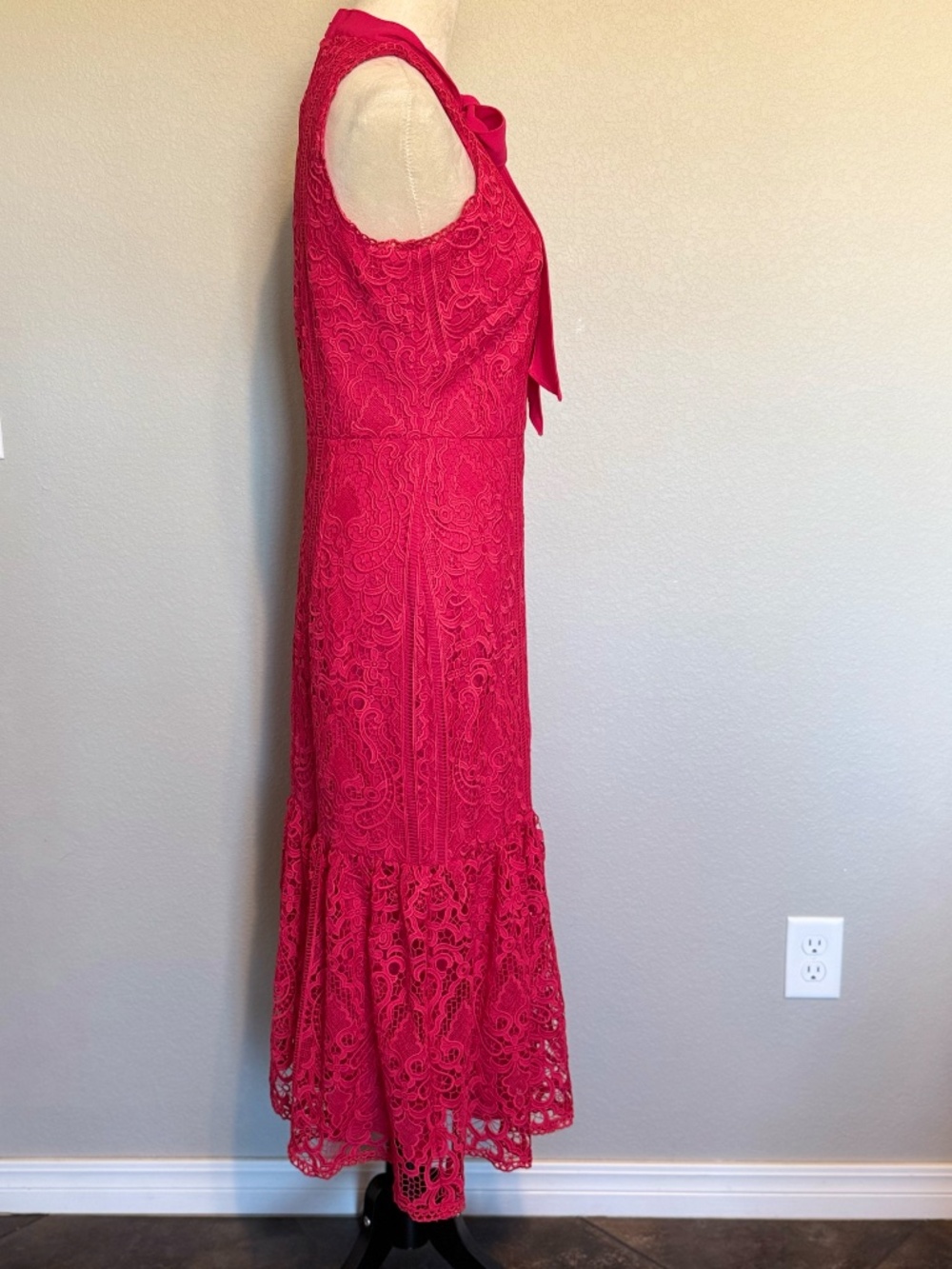 Monique Lhuillier Lace Halter Dress 8 Fuchsia Hot Pink Bow Midi - Picture 4 of 10